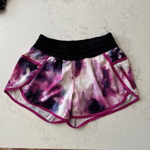 Lululemon Tracker Short III *4-way Stretch
